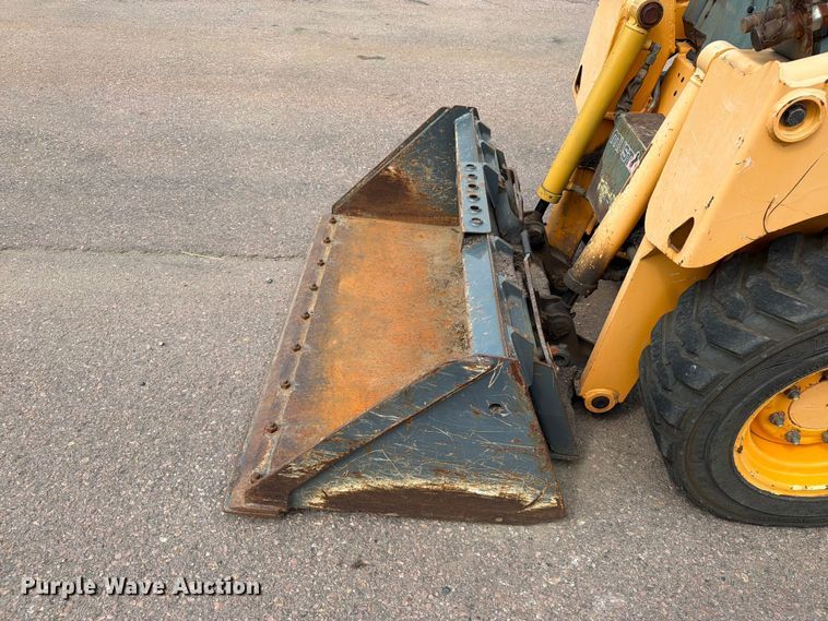 image for item FT6524 2007 Mustang 2041 skid steer loader
