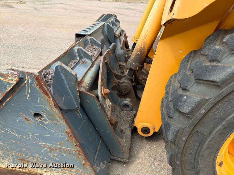 image for item FT6524 2007 Mustang 2041 skid steer loader