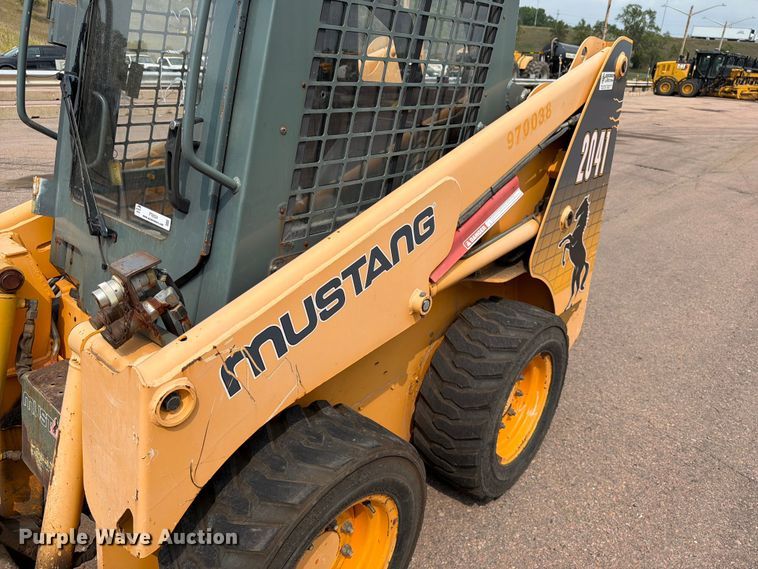 image for item FT6524 2007 Mustang 2041 skid steer loader