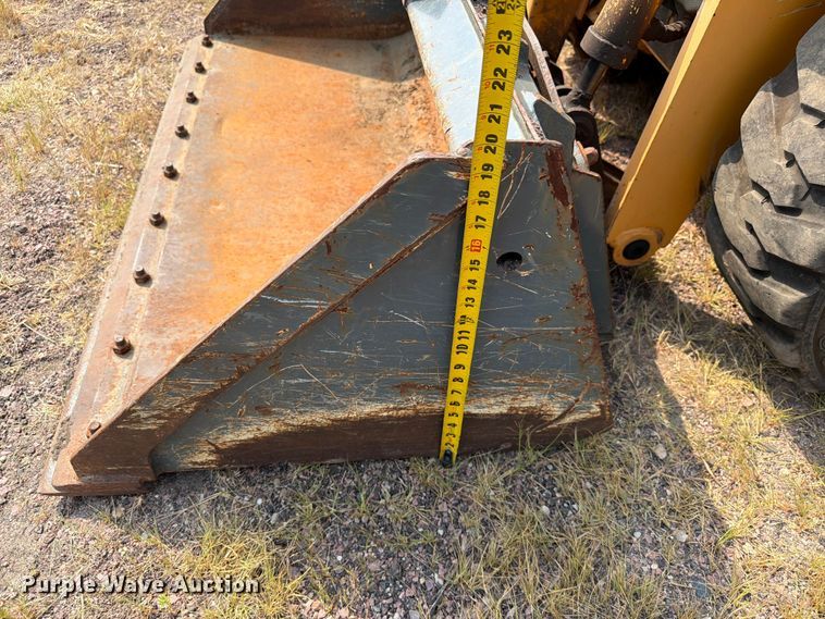 image for item FT6524 2007 Mustang 2041 skid steer loader