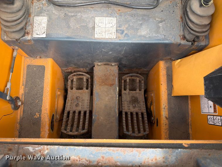 image for item FT6524 2007 Mustang 2041 skid steer loader