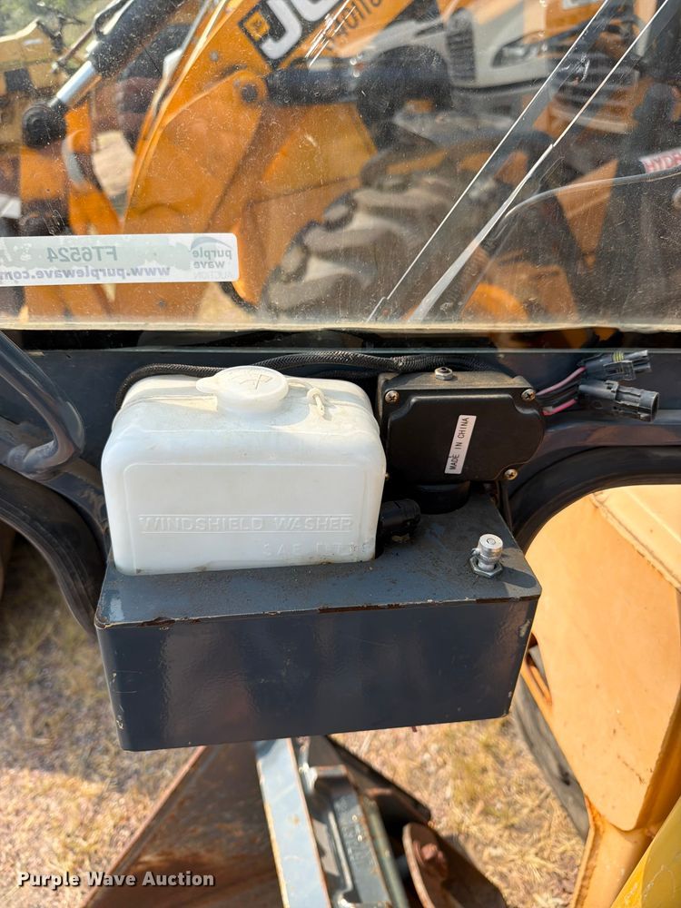 image for item FT6524 2007 Mustang 2041 skid steer loader