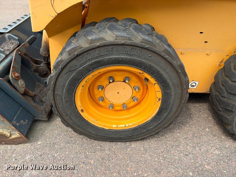 image for item FT6524 2007 Mustang 2041 skid steer loader