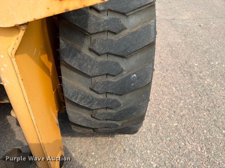 image for item FT6524 2007 Mustang 2041 skid steer loader