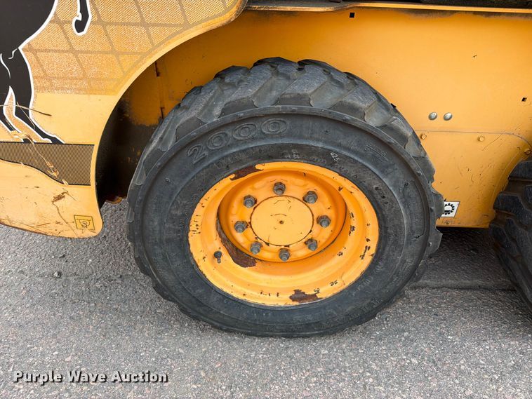image for item FT6524 2007 Mustang 2041 skid steer loader