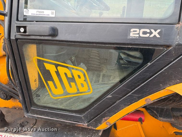 image for item FT6525 2010 JCB 2CXU landscape tractor