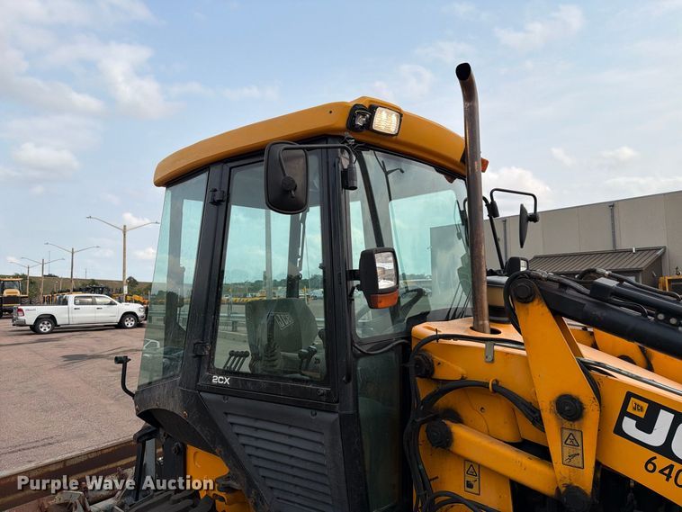 image for item FT6525 2010 JCB 2CXU landscape tractor