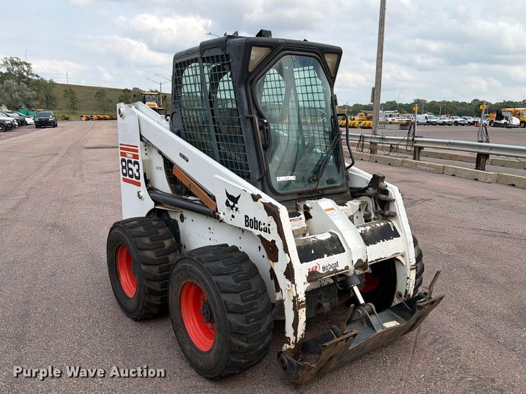 image for item FT6526 2001 Bobcat 863 skid steer loader
