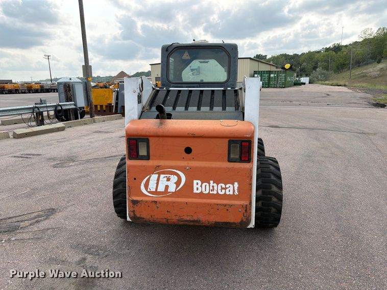 image for item FT6526 2001 Bobcat 863 skid steer loader