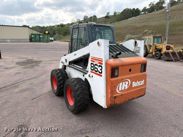 image for item FT6526 2001 Bobcat 863 skid steer loader