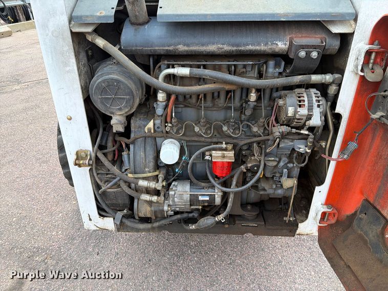 image for item FT6526 2001 Bobcat 863 skid steer loader