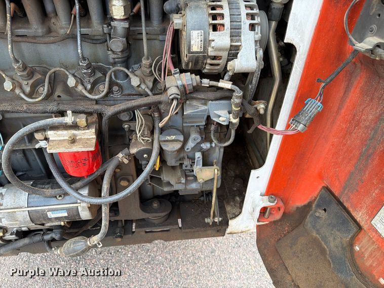 image for item FT6526 2001 Bobcat 863 skid steer loader