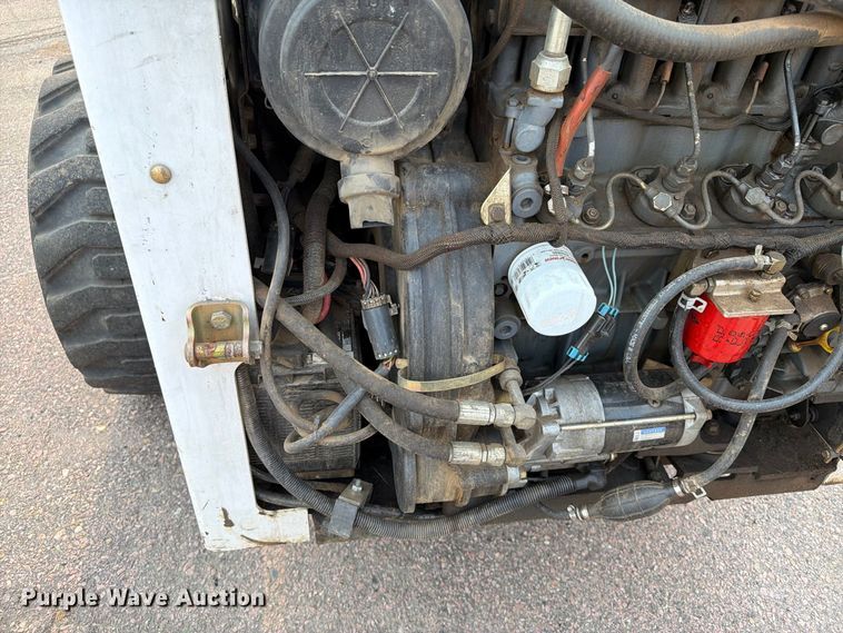 image for item FT6526 2001 Bobcat 863 skid steer loader