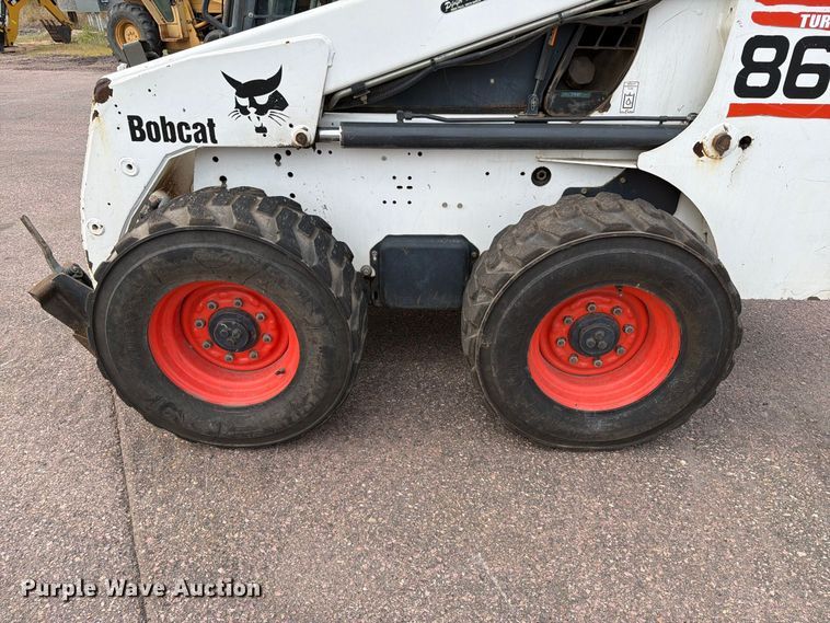 image for item FT6526 2001 Bobcat 863 skid steer loader
