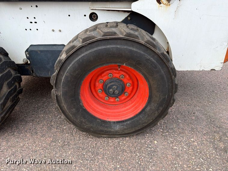 image for item FT6526 2001 Bobcat 863 skid steer loader