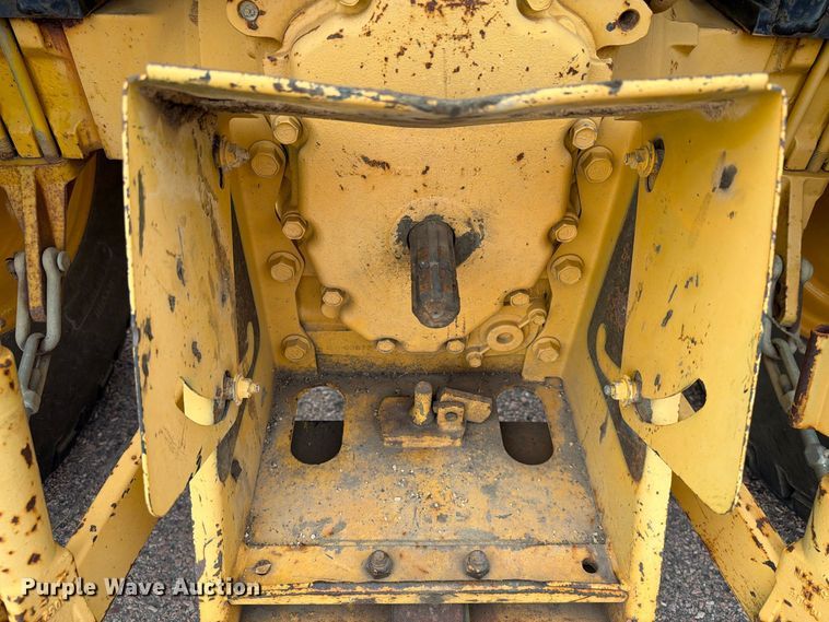 image for item FT6527 1993 John Deere 5300 tractor