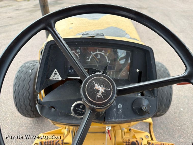 image for item FT6527 1993 John Deere 5300 tractor