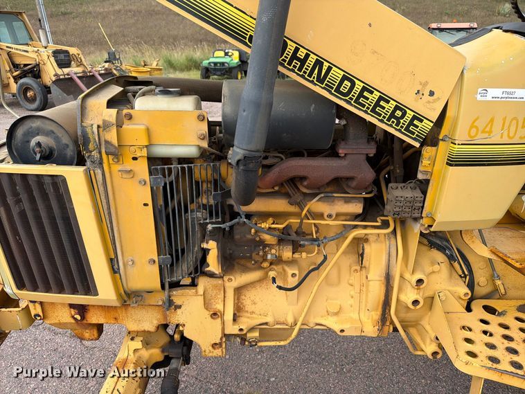 image for item FT6527 1993 John Deere 5300 tractor