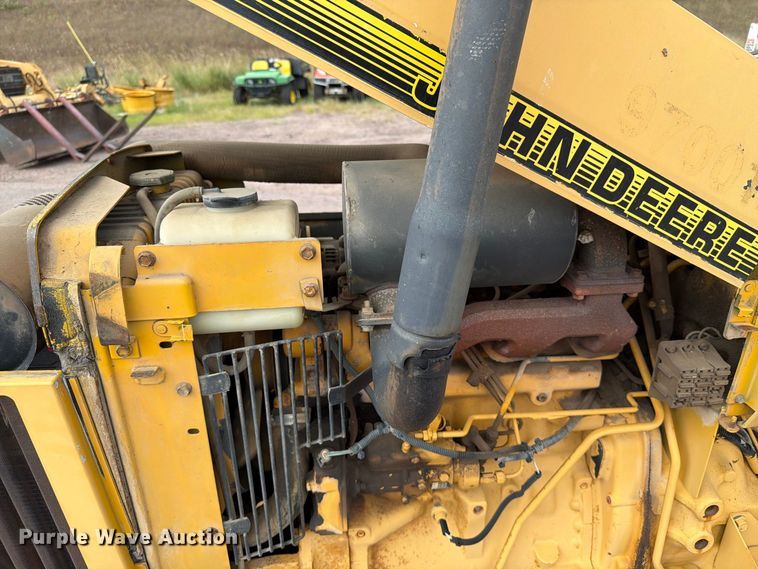image for item FT6527 1993 John Deere 5300 tractor