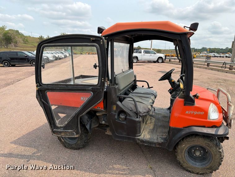 image for item FT6528 2010 Kubota RTV900 utility vehicle
