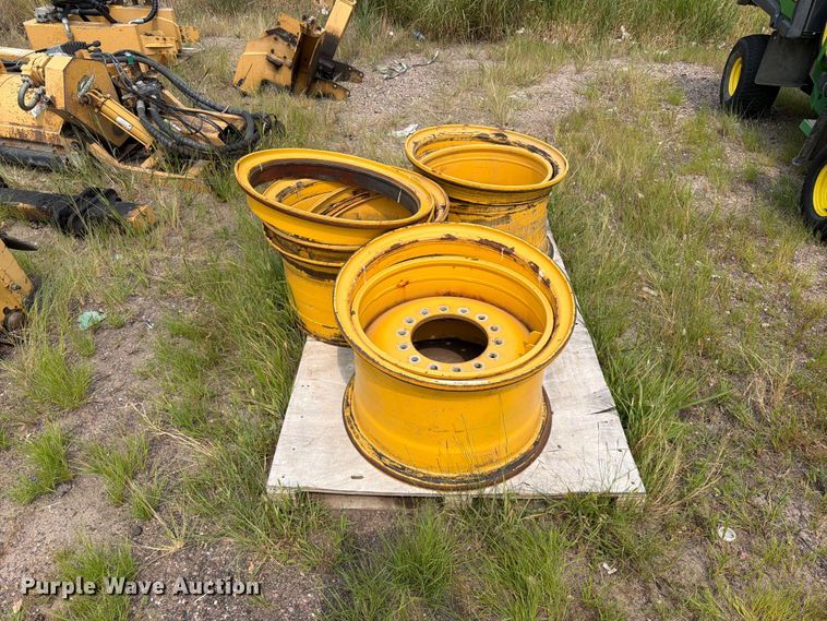 image for item FT6533 (3) wheels