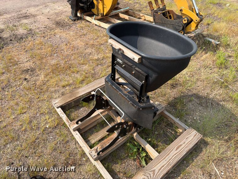 image for item FT6535 John Deere X700 spreader