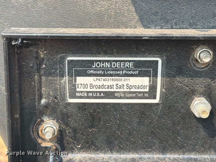 image for item FT6535 John Deere X700 spreader