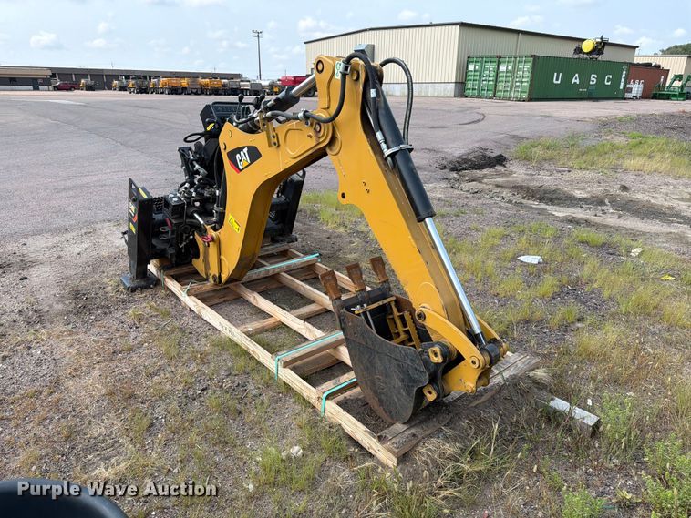 image for item FT6536 2013 Caterpillar BH150 skid steer backhoe