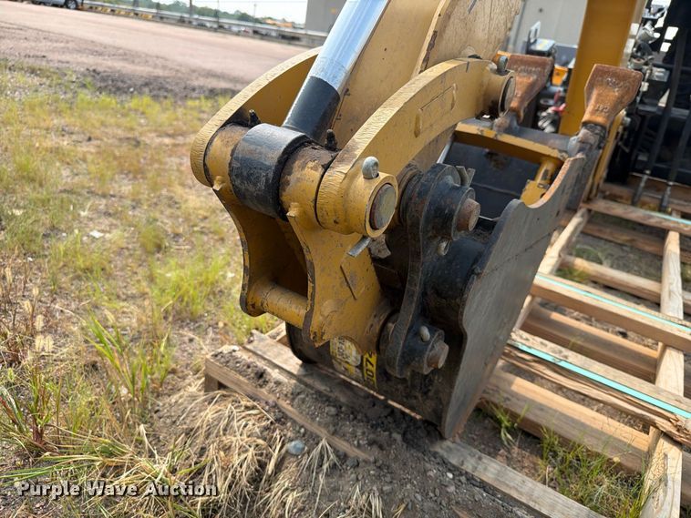 image for item FT6536 2013 Caterpillar BH150 skid steer backhoe