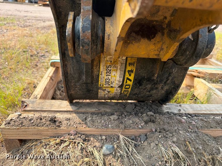 image for item FT6536 2013 Caterpillar BH150 skid steer backhoe