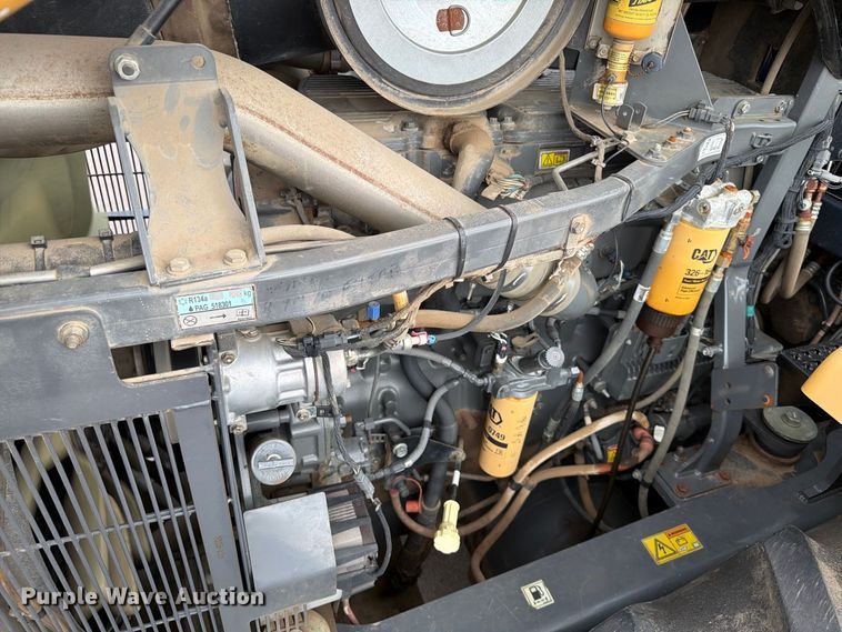 image for item FT6537 2010 Challenger MT955C 4WD tractor