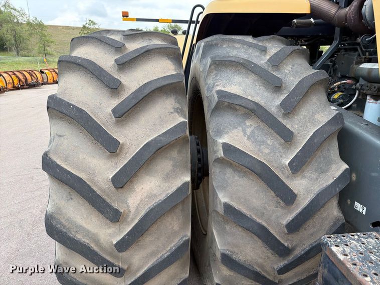 image for item FT6537 2010 Challenger MT955C 4WD tractor