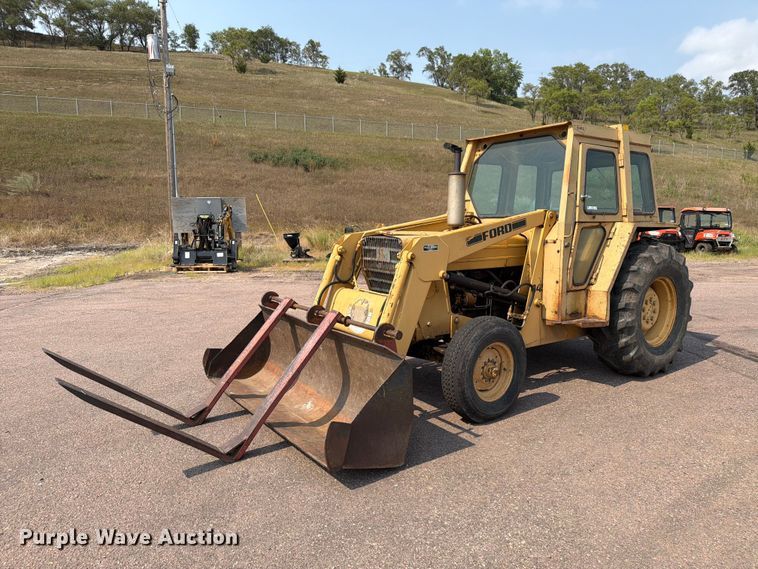 image for item FT6539 1987 Ford 445 tractor