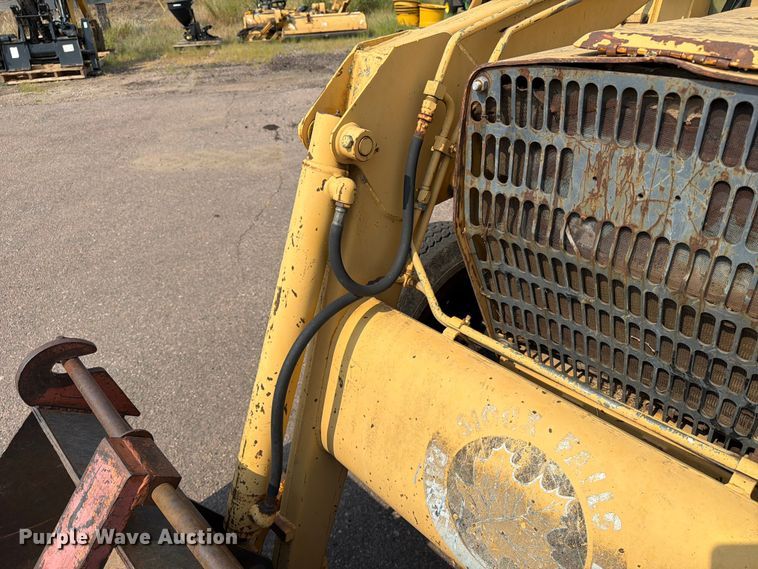 image for item FT6539 1987 Ford 445 tractor