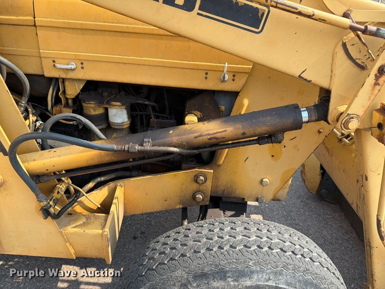 image for item FT6539 1987 Ford 445 tractor