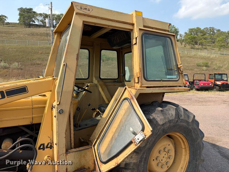 image for item FT6539 1987 Ford 445 tractor