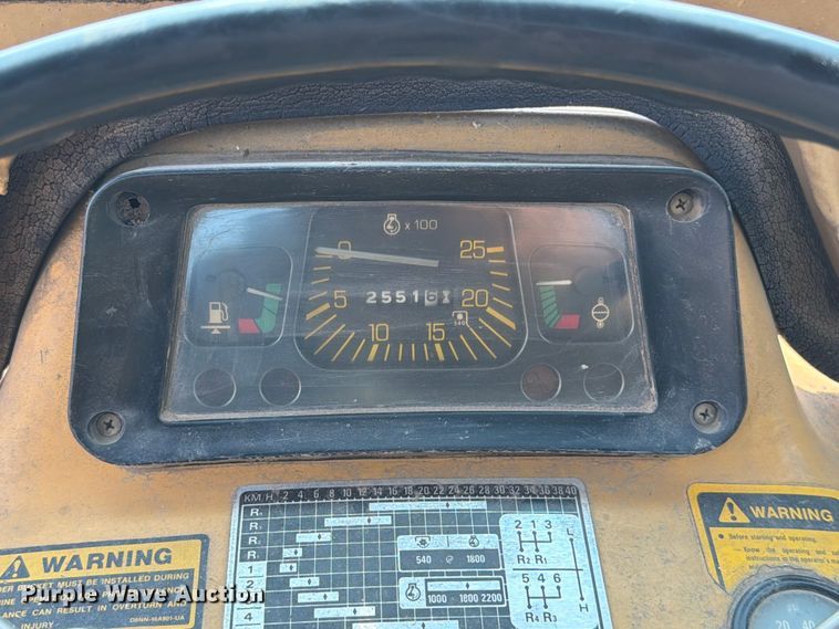 image for item FT6539 1987 Ford 445 tractor