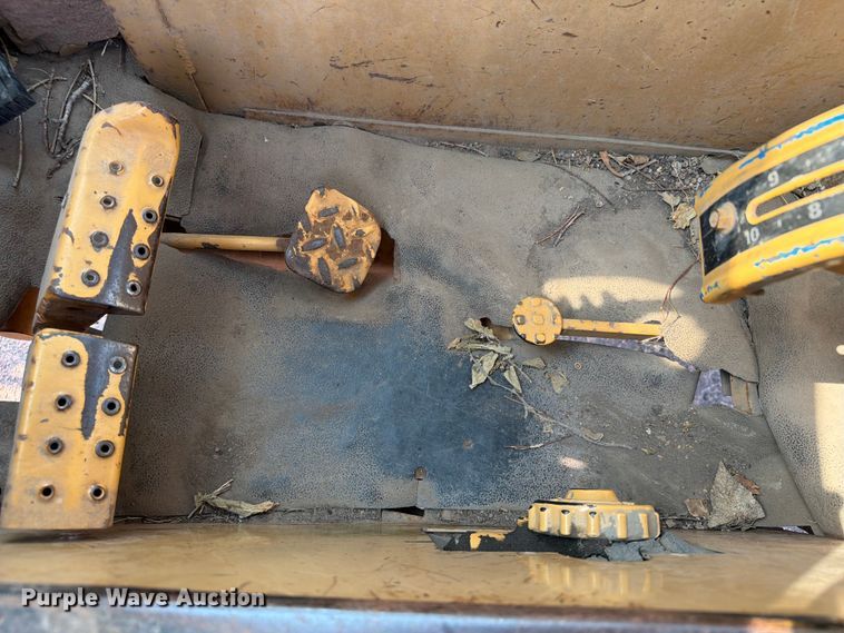 image for item FT6539 1987 Ford 445 tractor