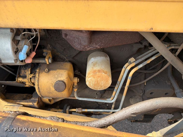 image for item FT6539 1987 Ford 445 tractor