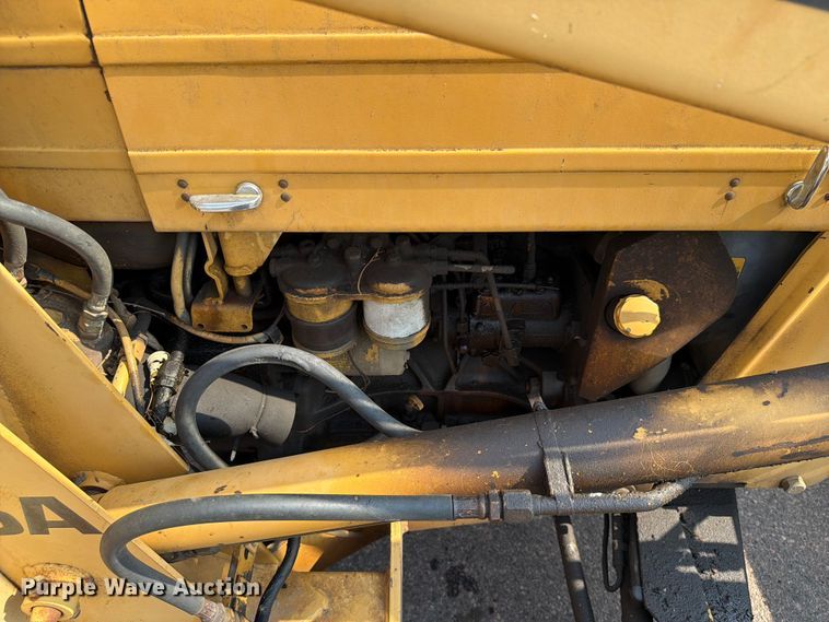 image for item FT6539 1987 Ford 445 tractor
