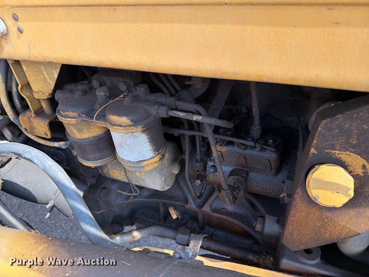 image for item FT6539 1987 Ford 445 tractor