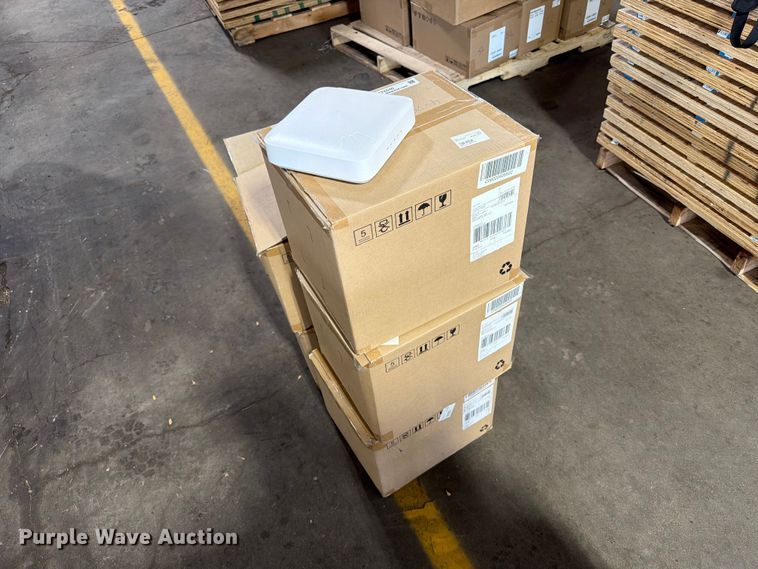 image for item FT6540 (65) Ruckus Zoneflex 7982 access point