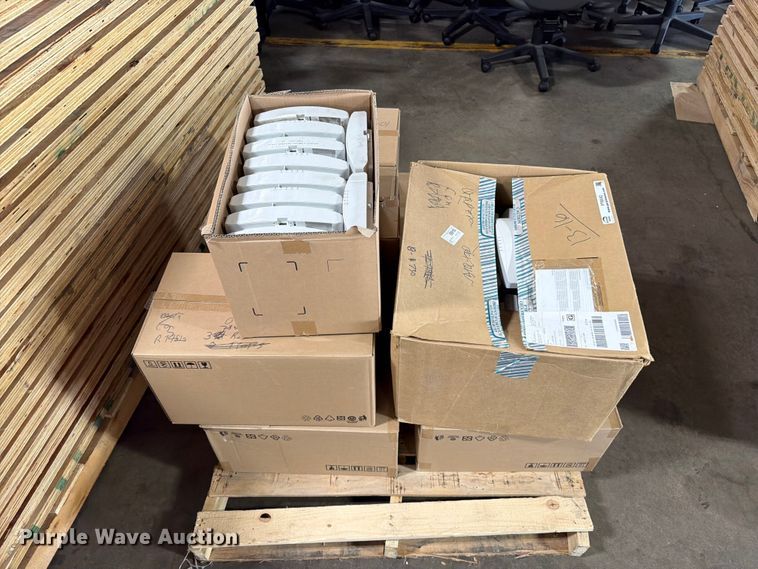image for item FT6542 (81) Ruckus R730 access point