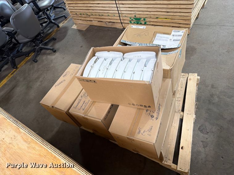 image for item FT6542 (81) Ruckus R730 access point