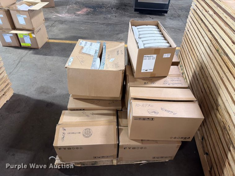 image for item FT6542 (81) Ruckus R730 access point