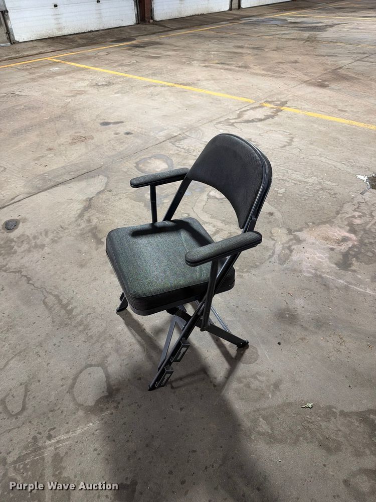 image for item FT6544 (50) folding chairs