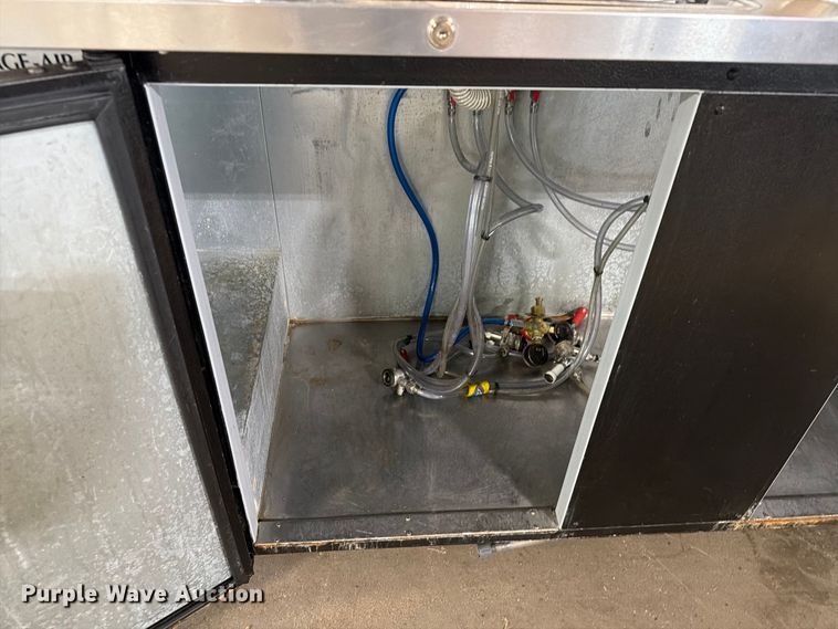 image for item FT6552 Beverage Air DD68-1-B kegerator