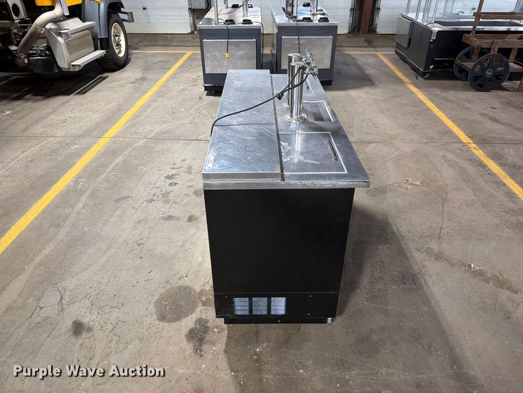 image for item FT6553 Beverage Air DD68C-1-B kegerator