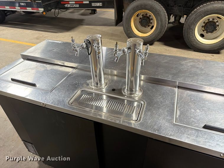 image for item FT6553 Beverage Air DD68C-1-B kegerator