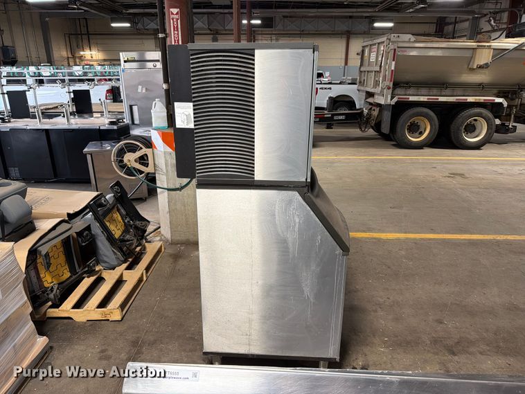 image for item FT6554 Manitowoc IY1004A-261 ice machine